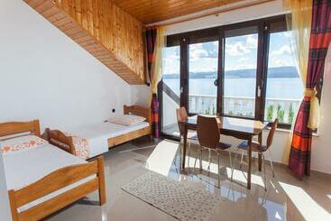 דירות לתיירים Villa Raljević