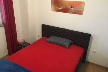 آپارتمان‌های توریست‌ها Apartments Michael