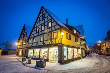 ツーリストアパートメント Fewo Nebenan