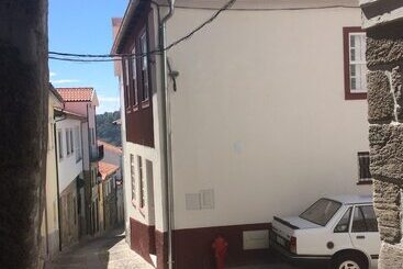 کلبه Casas Do Castelo De Lamego