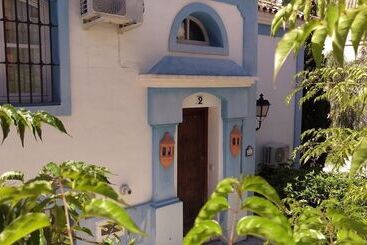 آپارتمانهای توریستها Spacious Family Benahavis Retreat