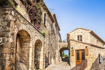 آپارتمان‌های توریست‌ها 104691    Apartment In Pals