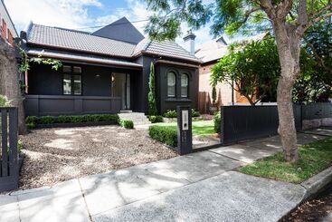 آپارتمان‌های توریست‌ها Bronte Sands