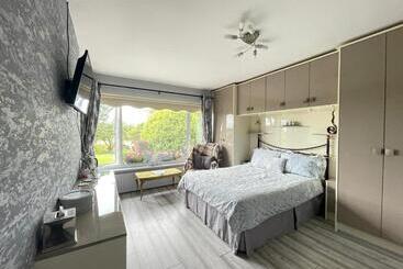 June’s B&b