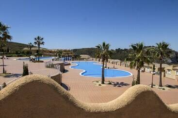 דירות לתיירים Robert S Apartment 2