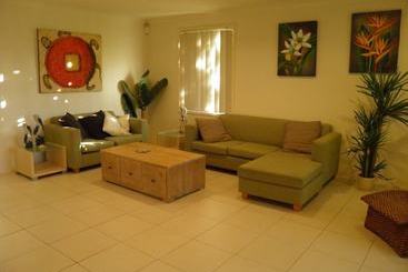 דירות לתיירים Pelicans Perch 8 Verona Road