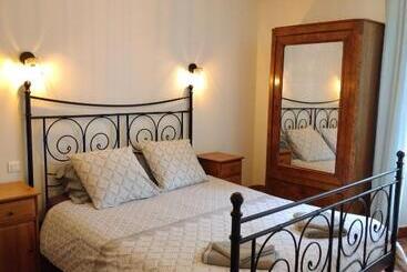 ベッドアンドブレックファースト Le Coq Du Nord   Mailhac Gîte Et Chambres D Hôtes