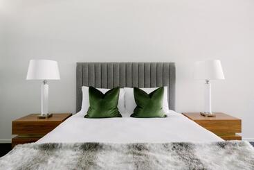 آپارتمانهای توریستها Birch Apartments In The City