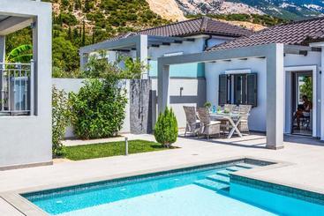 Villa Indikon