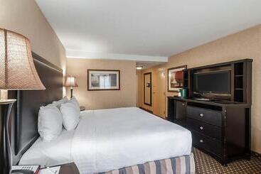 Clarion Hotel & Conference Center Leesburg