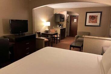 Отель Country Inn & Suites By Radisson, Garden City, Ks