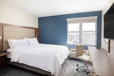 هتل Holiday Inn Express & Suites Boston   Cambridge, An Ihg