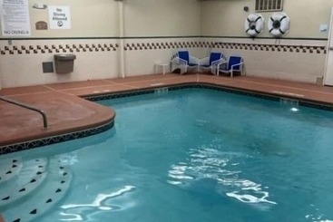 בית מלון כפרי Holiday Inn Express Anchorage By Ihg