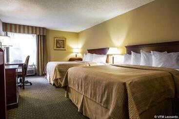 فندق Quality Inn At The Park