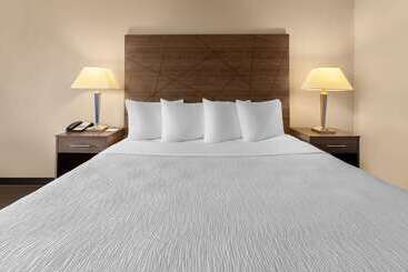 בית מלון כפרי Wingate By Wyndham Troy