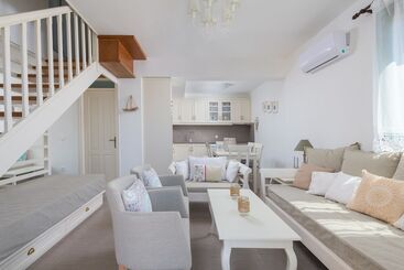 游客公寓 Blue Wave Astradeni House