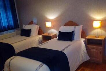 צימר Inny River Lodge