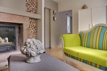 مبيت وإفطار L Etape 9