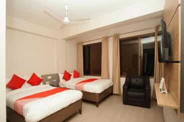 فندق Himchuli By Oyo Rooms