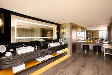 בית מלון כפרי Tigre De Cristal Resort & Casino Vladivostok