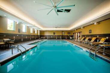 هتل Homewood Suites By Hilton Salina Downtown