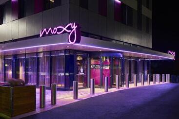 בית מלון כפרי Moxy Birmingham Nec