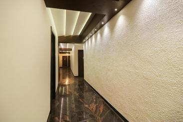 هتل Capital O 28650 Nikhil Regency