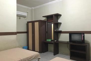 هتل Oyo 2144  Rapos