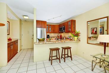 Отель Ilikai Marina Vacations