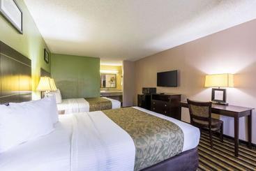 هتل Rodeway Inn Alexandria