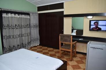 هتل Oau Conference Centre & Guest Houses Ltd