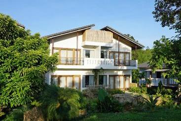 Bakhan Village Resort
