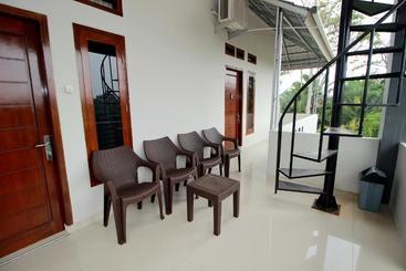 هتل Oyo 739 Residence Si Kancil