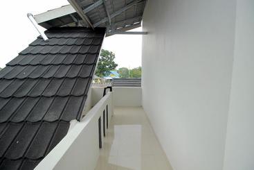 هتل Oyo 739 Residence Si Kancil