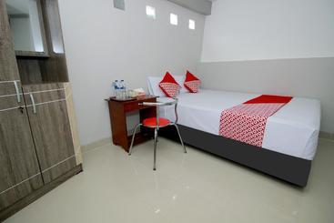 هتل Oyo 739 Residence Si Kancil