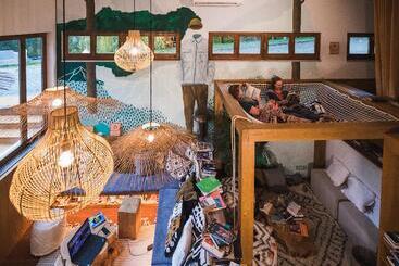 فندق Selina Geres