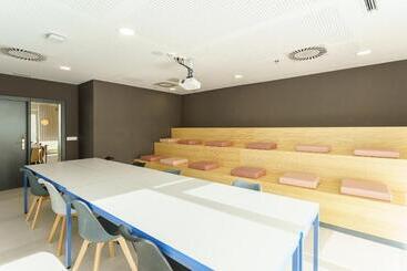 هاستل Residencia Universitaria Campus Málaga