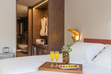 Axel Hotel San Sebastián   Adults Only