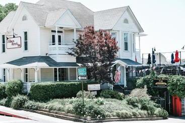 تختخواب و صبحانه Dickson Street Inn