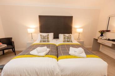 The Dalkeith  By Pillow