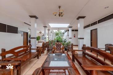 هتل Zen Rooms Jj S Seafood Tagbilaran