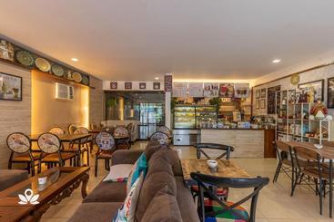 هتل Zen Rooms Jj S Seafood Tagbilaran
