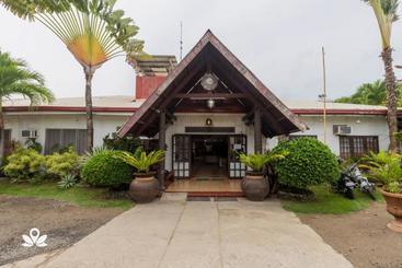هتل Zen Rooms Jj S Seafood Tagbilaran