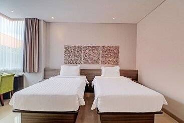 Отель Townhouse Oak Signature Bali