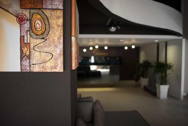 Hotel Lumut Waterfront Apartment