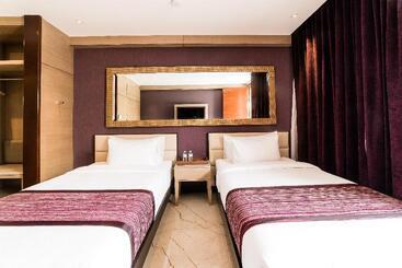 تختخواب و صبحانه Gwandalan House