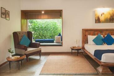 אתר נופש Trees N Tigers Luxury Wildlife Lodge