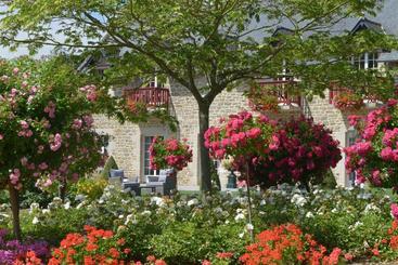 Отель Hostellerie De La Motte Jean