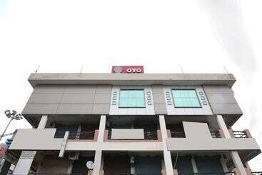 Oyo 1732 Hotel The Days Inn