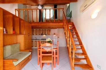 پانسیون Holiday B&b